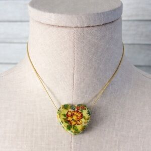 Vintage Ceramic Floral Heart Pendant Necklace. Great Condition. 16inch Necklace